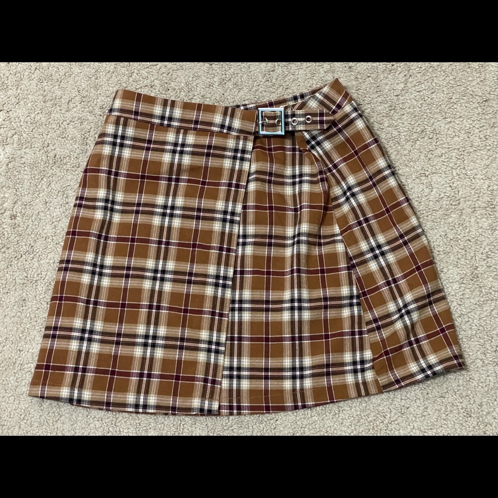Brandy Melville Emerson skirt